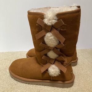 UGG Chestnut Victoria Bow Tall Women Winter Boots Sheepskin Suede Koolaburra 9W
